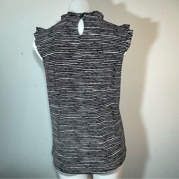 New ADRIANNA PAPELL Top Womens  Cap Sleeveless striped  Printed Ruffle Neck nwt - Picture 2 of 12